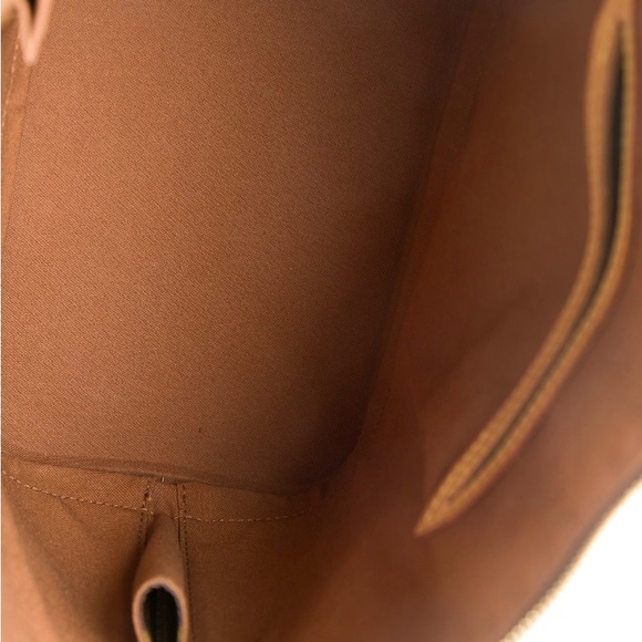 Louis Vuitton - Picture 3 of 6